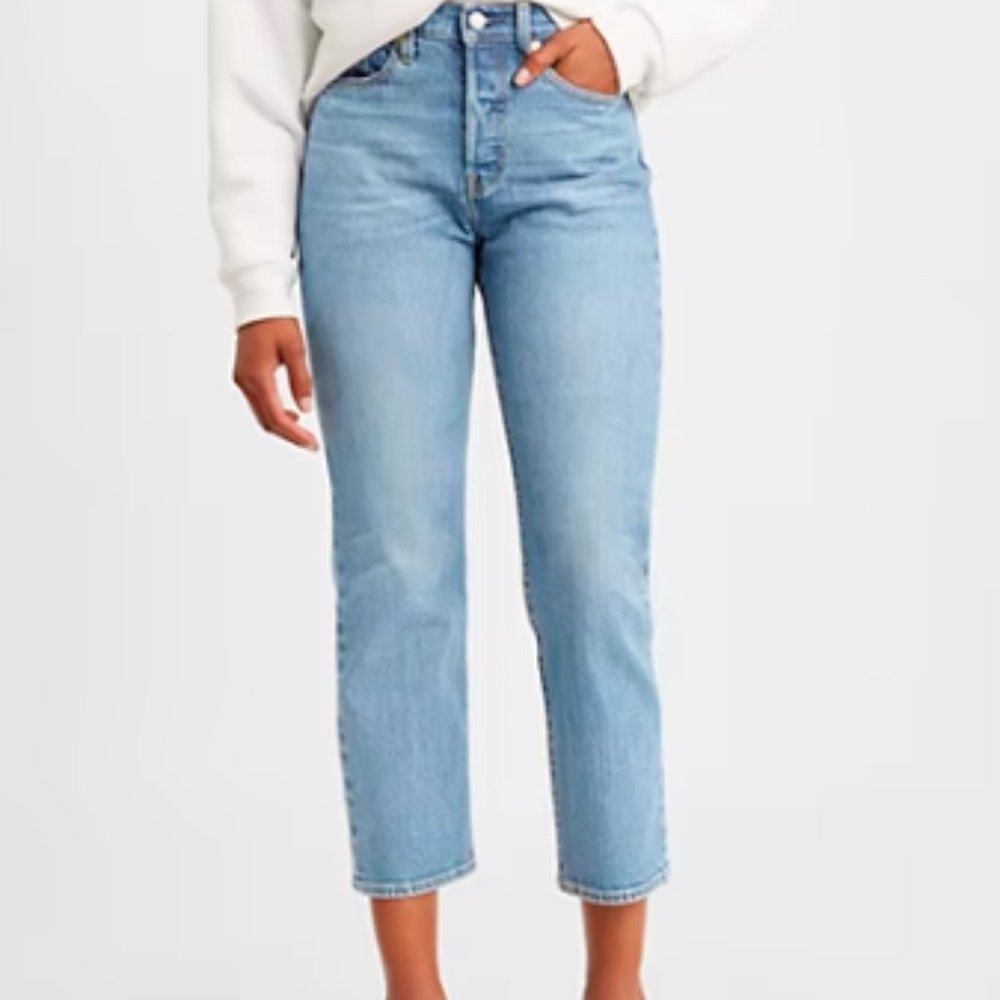 Wedgie Straight Fit Women's Jeans Medium Light Wash